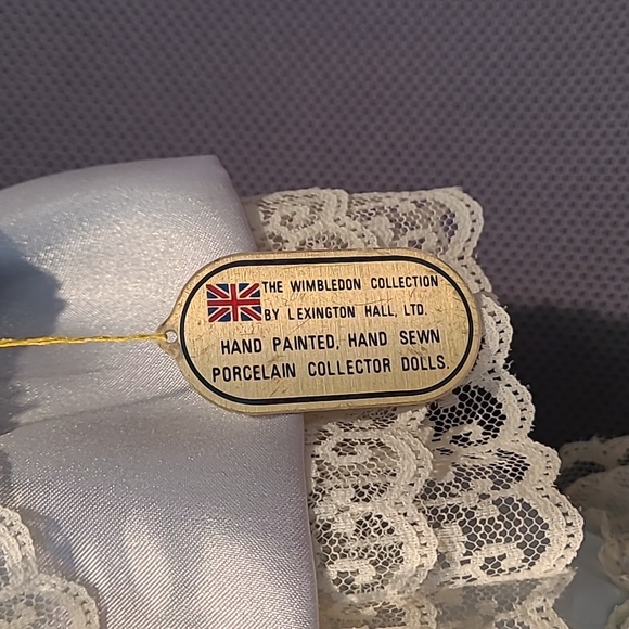 Signed Gustave Wolff 21" Porcelain Doll A00032 Savannah Wimbledon Collection - Picture 8 of 10